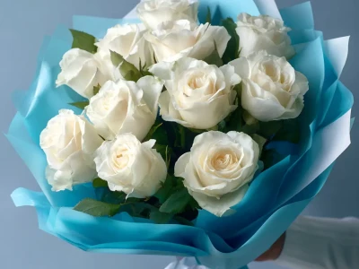 Белые розы «Тишина зимы»