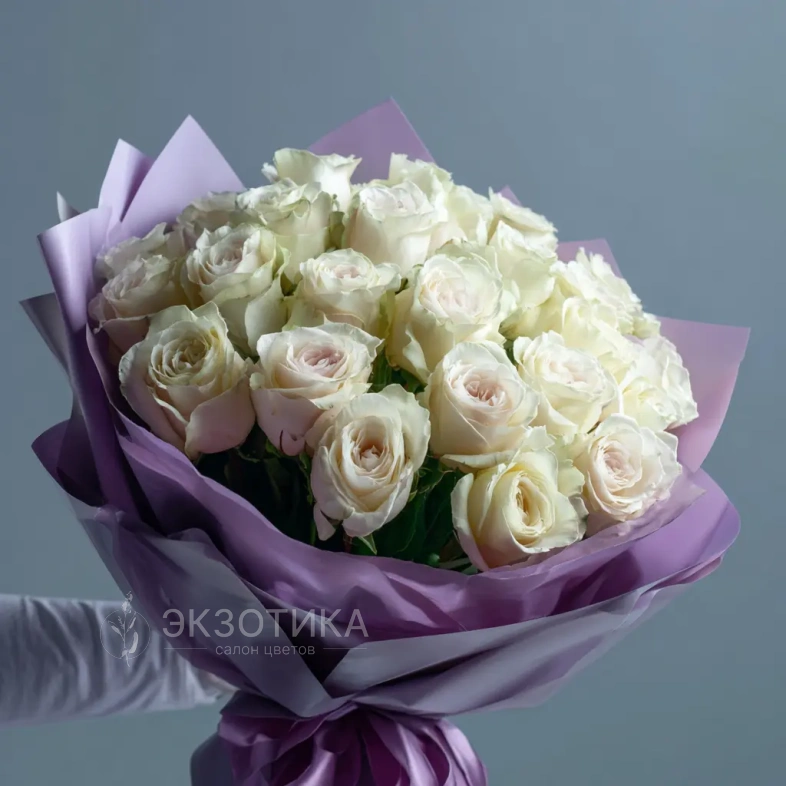 Белые розы &laquo;Нежность вечера&raquo;