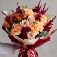 Букет с гвоздиками &laquo;Бархатный вечер&raquo; 0