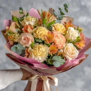 Букет с гвоздиками &laquo;Солнечный закат&raquo; 1