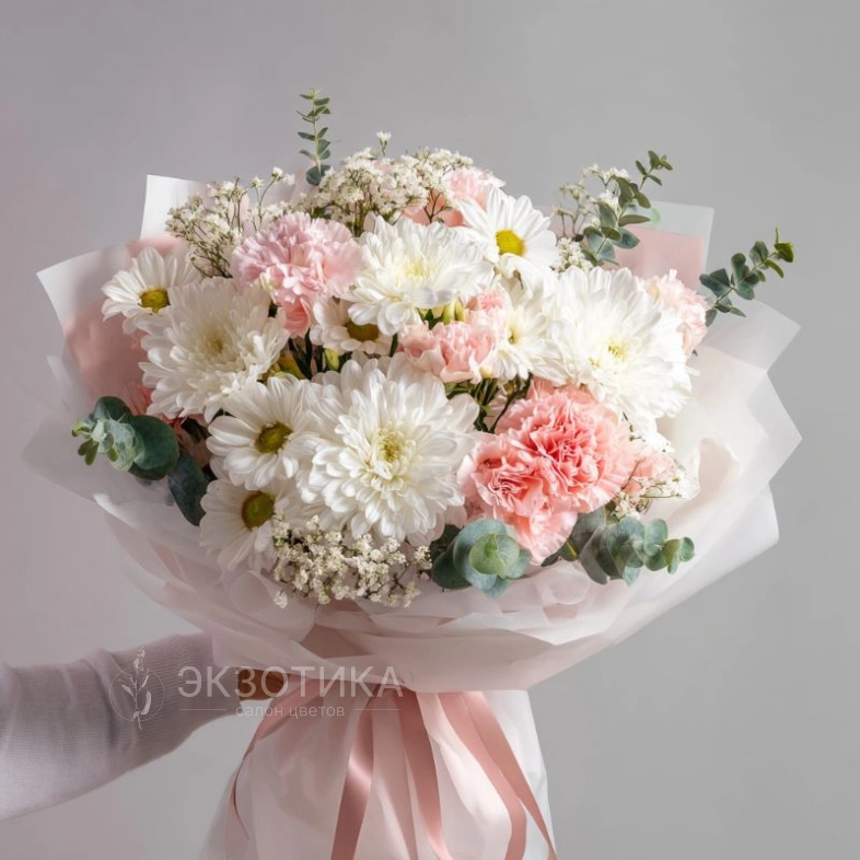 Букет с гвоздиками &laquo;Праздничное настроение&raquo;