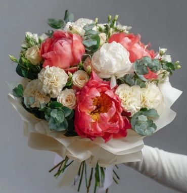 Букет с пионами «Персиковый закат»