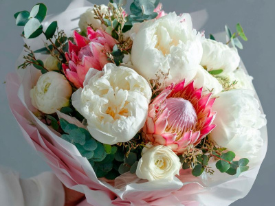 Букет с пионами «Румяный этюд»