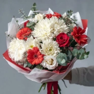 Букет с хризантемами &laquo;Праздничное сияние&raquo; 0