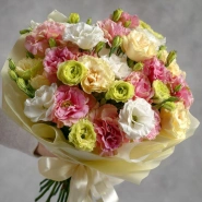 Букет с эустомами &laquo;Лепестковая симфония&raquo; 0