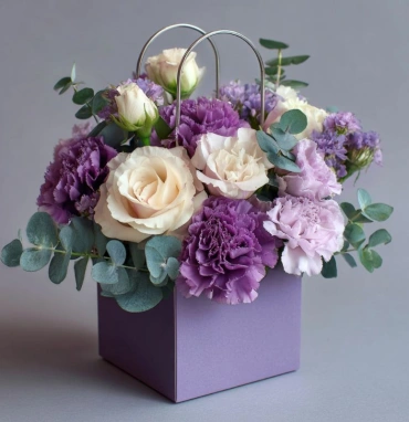 Цветы в сумочке «Модный аромат»