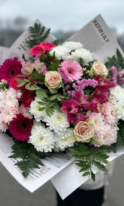 Букет с альстромерией и хризантемами «Приятное мгновение»