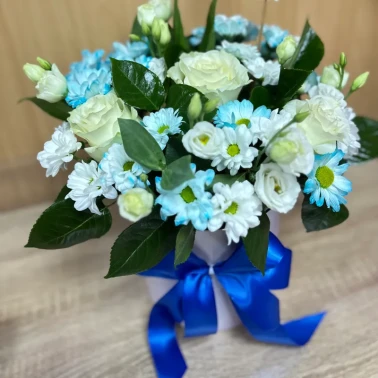 Коробочка с розами эустомой «Вечерняя Прохлада»