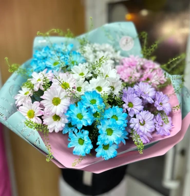 Букет за хризантем «Цветная ромашка»