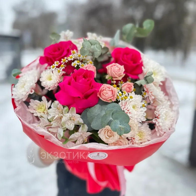 Букет из роз и альстромерии &laquo;Яркая жизнь&raquo;