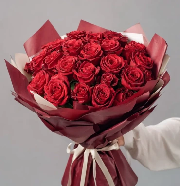 Красные розы «Искры страсти»