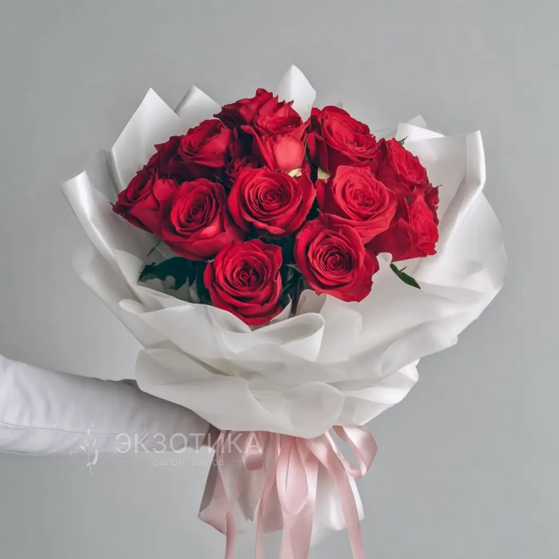 Красные розы &laquo;Страсть мгновения&raquo;
